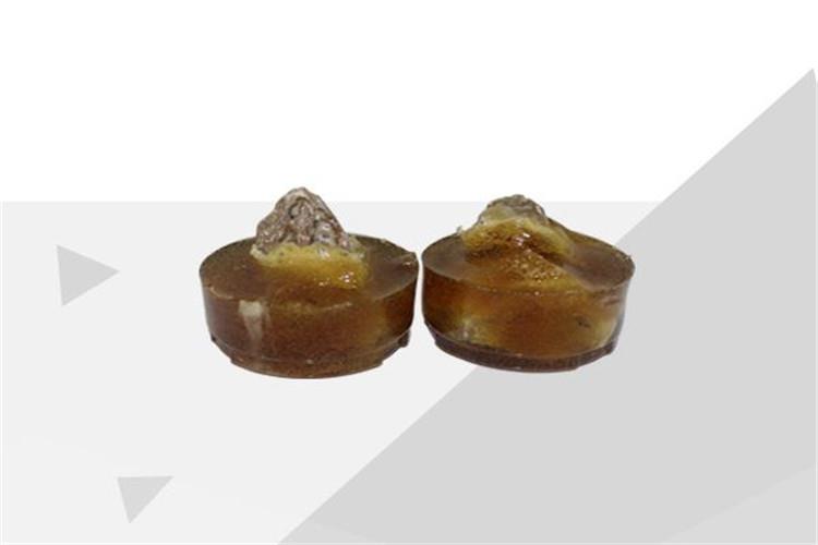 矿用加固材料产品为高分子双液型注浆材料，采用特有的方法提高材料燃点，降低材料反应温度